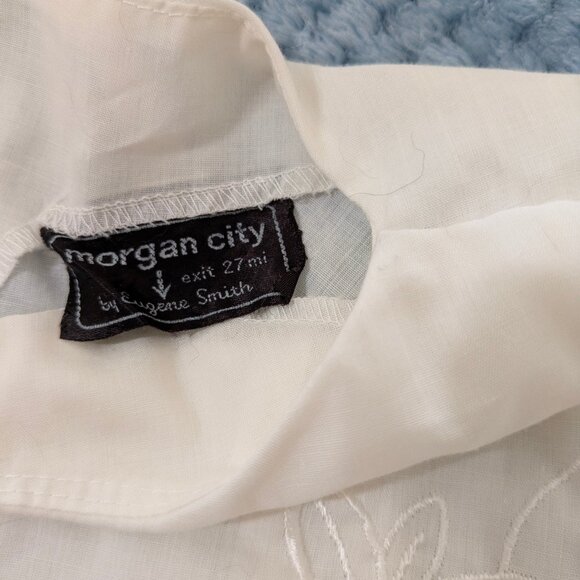 Vintage White Embroidered/Cutout Blouse - Picture 5 of 5